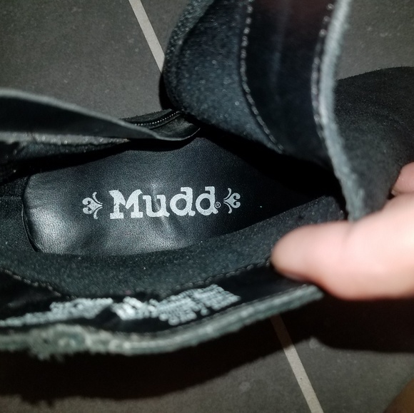 Booties - Picture 5 of 6